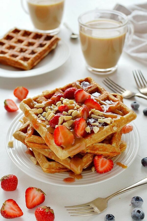 Waffle Cake – Bánh waffle giòn thơm, mềm ngọt và hấp dẫn - Ảnh 2