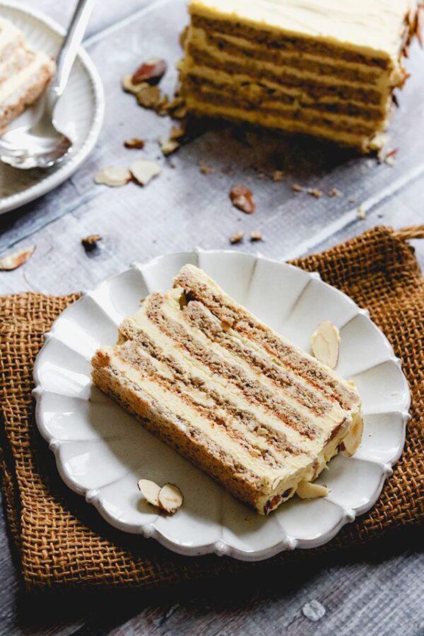Hazelnut Cake – Bánh hạt phỉ thơm bùi, mềm xốp và sang trọng - Ảnh 6