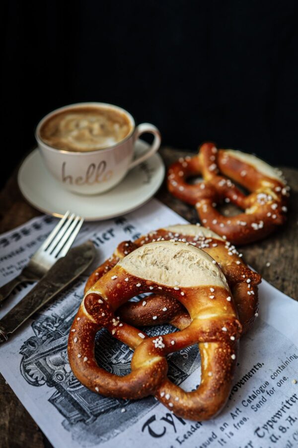 Pretzel Cake – Bánh xoắn độc đáo, vị mặn ngọt hòa quyện, dùng tiệc hay ăn vặt đều tuyệt - Ảnh 3