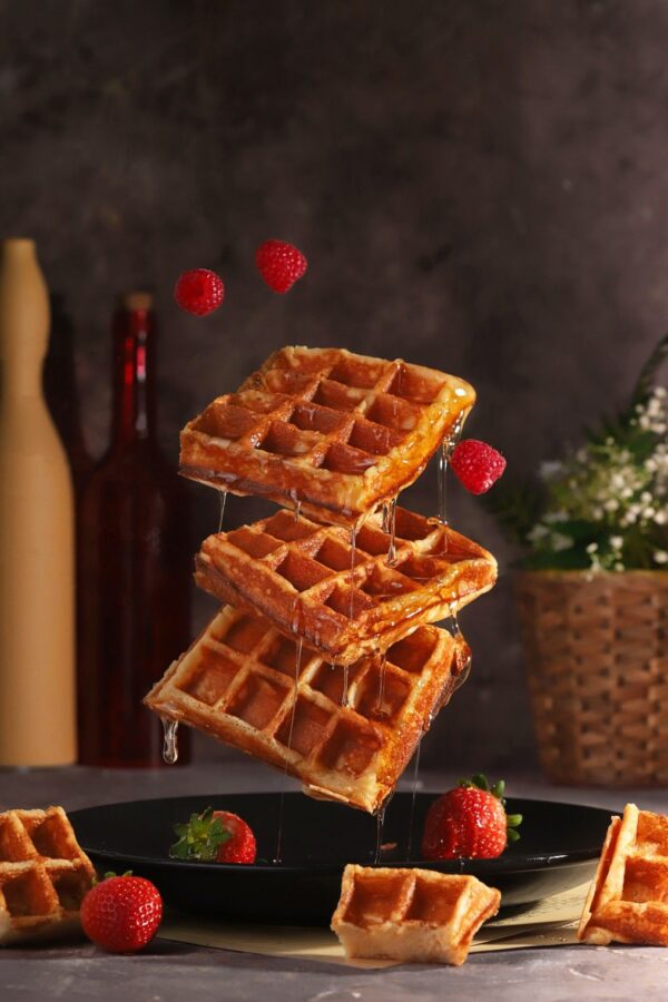 Waffle Cake – Bánh waffle giòn thơm, mềm ngọt và hấp dẫn